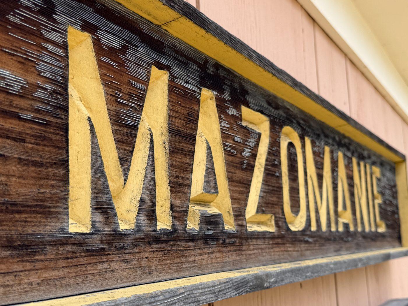 Weathered Mazomanie lettering